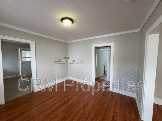 Building Photo - 810 S Courtland Ave