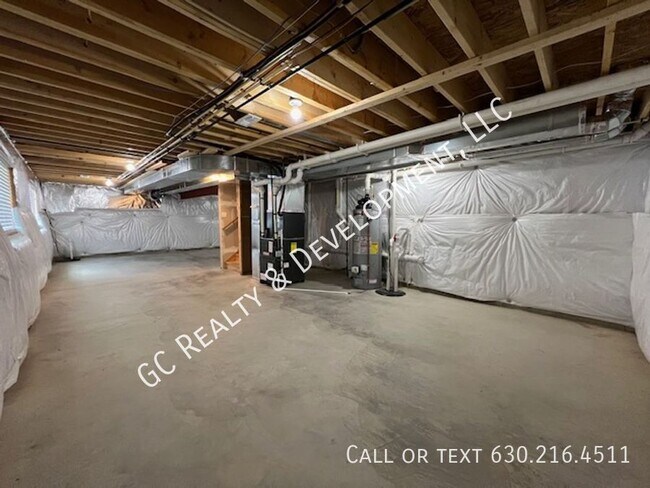Building Photo - 846 Harwood Ave