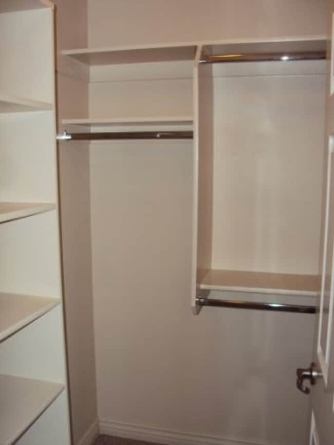 Building Photo - 3 Bedroom 2 Bathroom House