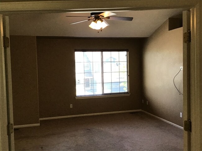 Building Photo - 7122 Edgewood Dr