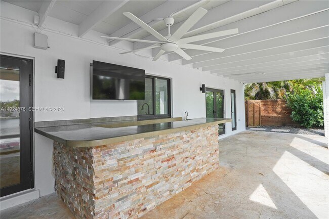 Building Photo - 19911 SW 82nd Pl