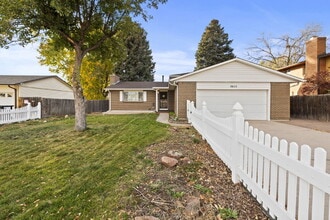 Building Photo - 2022 Northglen Dr