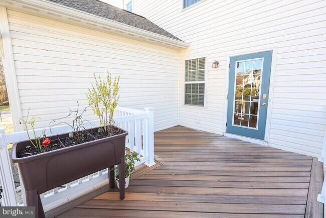 Building Photo - 23305 Hyacinth Ln