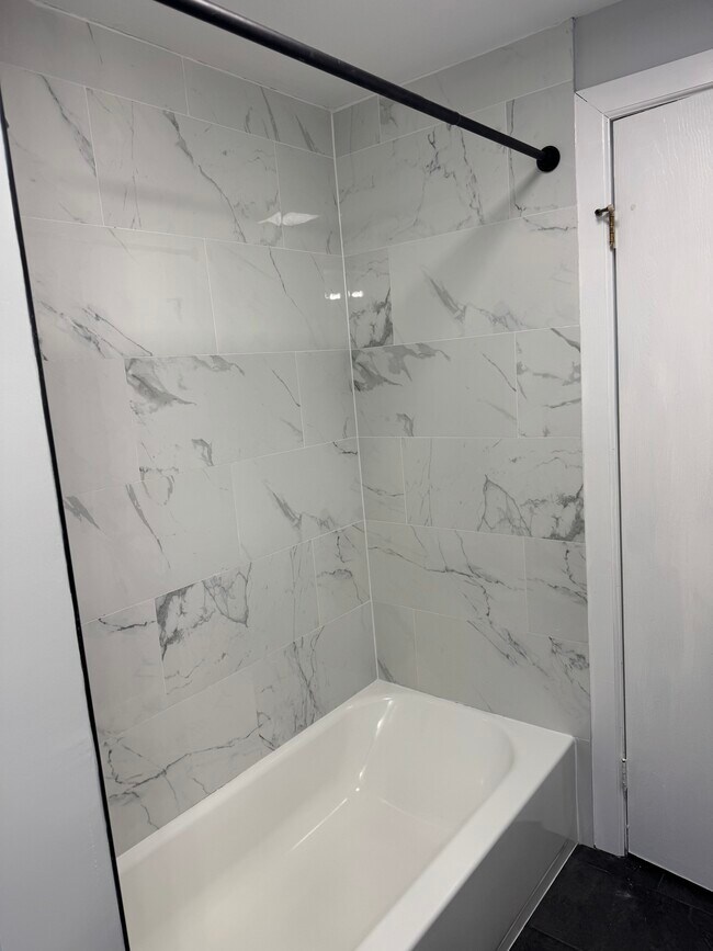 Building Photo - 1011 Hudson St