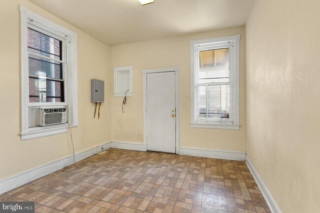 Building Photo - 5147 Hazel Ave