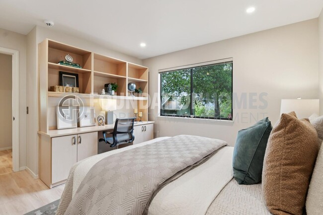 Building Photo - Tranquil Corte Madera Townhouse! DECK! 2 C...