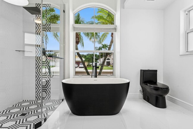 Building Photo - 6009 Royal Birkdale Dr