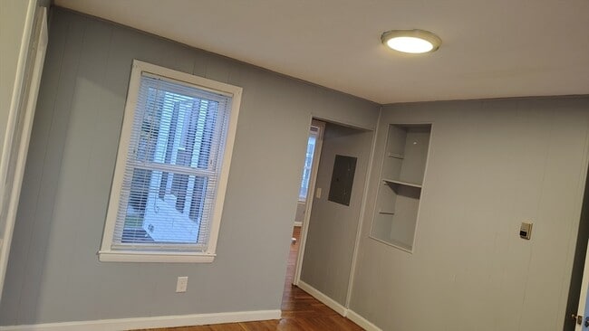 Building Photo - 11 Jackson St