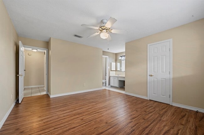 Building Photo - 14154 Whispering Palms Dr