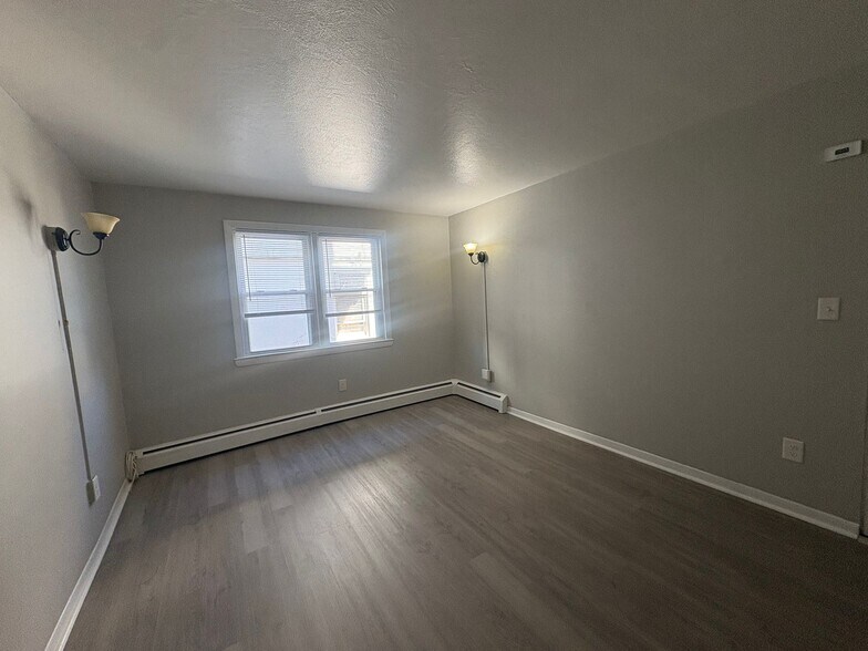 Building Photo - 1463 Dixwell Ave
