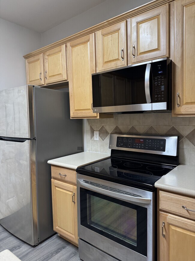 Building Photo - 14907 Santa Lucia Dr