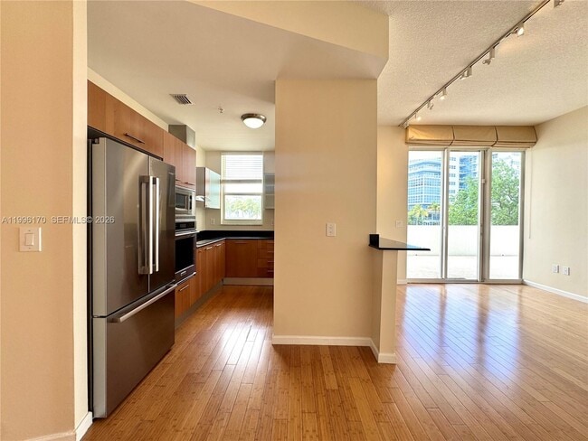 Building Photo - 5970 Indian Creek Dr