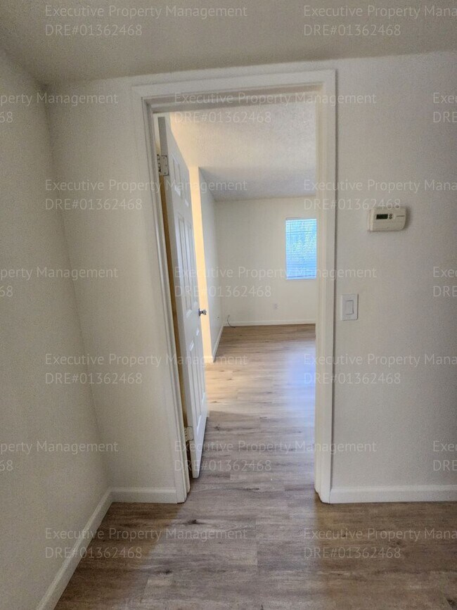 Building Photo - 3 bedroom/ 2 bath house near Pacheco Rd/ A...