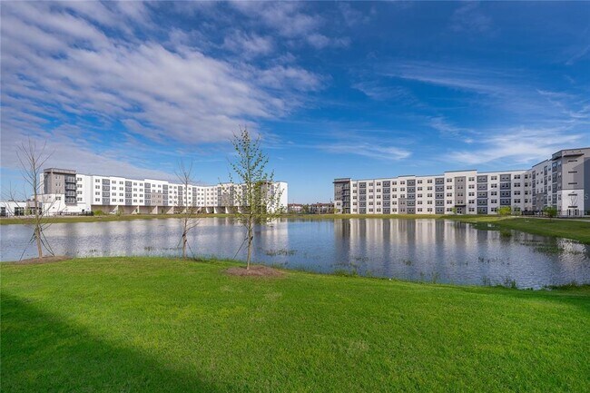 Building Photo - 5579 Millenia Park Blvd