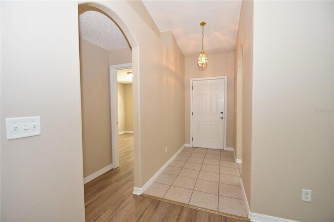 Building Photo - 13 Pinetree Drive