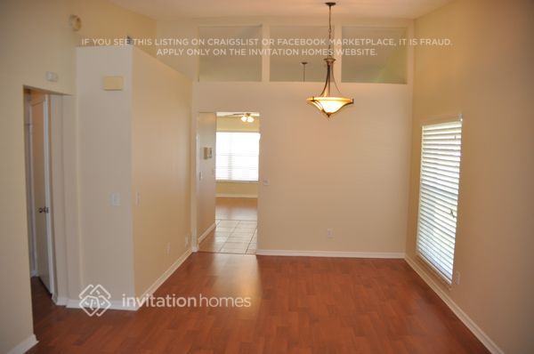 Building Photo - 9788 Fox Chapel Rd