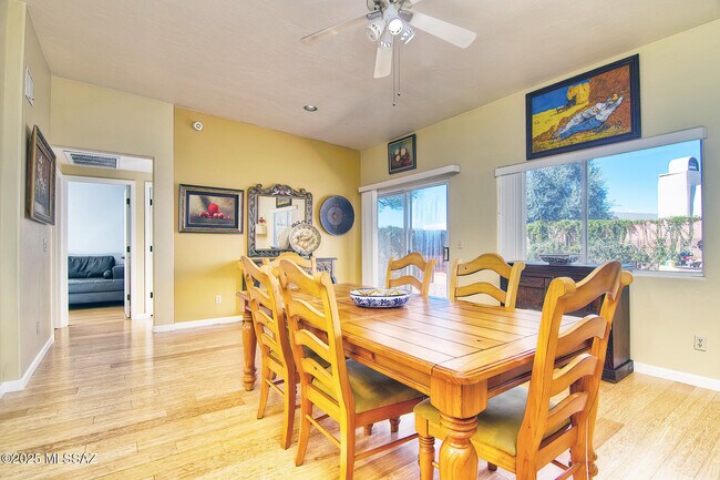 Building Photo - 10201 N Hatteras Pl