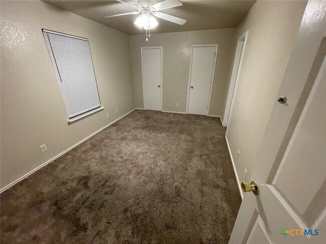 Building Photo - 2606 Timberline Dr