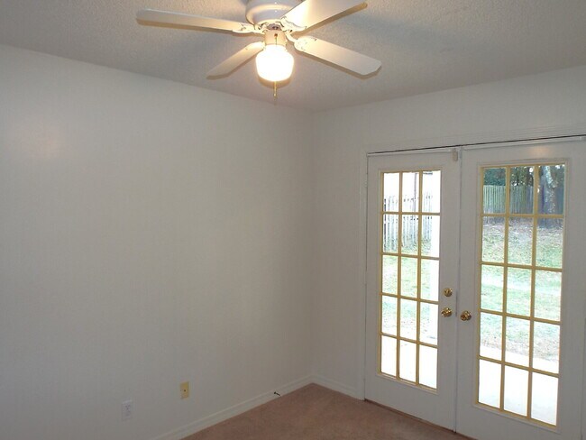 Building Photo - Spacious 2-Story Home with Fenced Yard and...