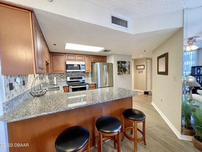 Building Photo - Furnished Oceanview 2 Bed, 2 Bath Condo – Available Now!