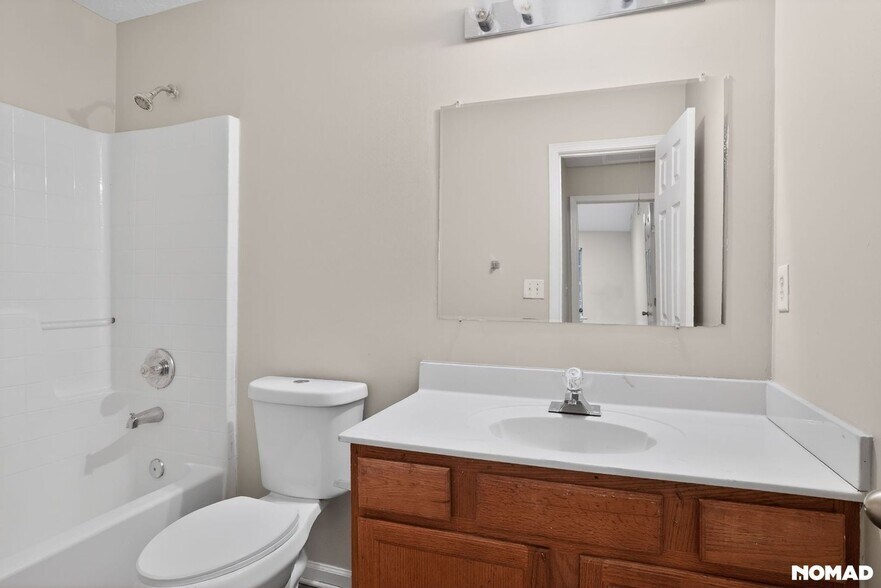 Building Photo - 2808 Vining Ridge Terrace