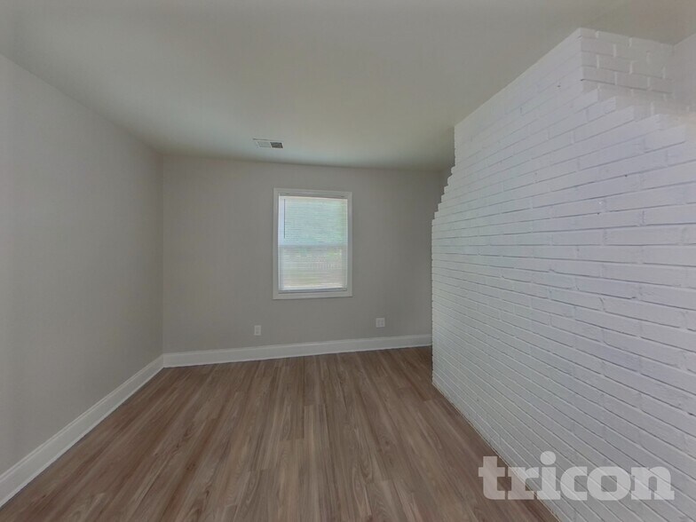 Building Photo - 8717 Timbercrest Cir