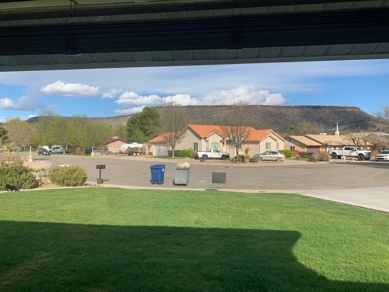 Building Photo - 1743 W Green Valley Ln