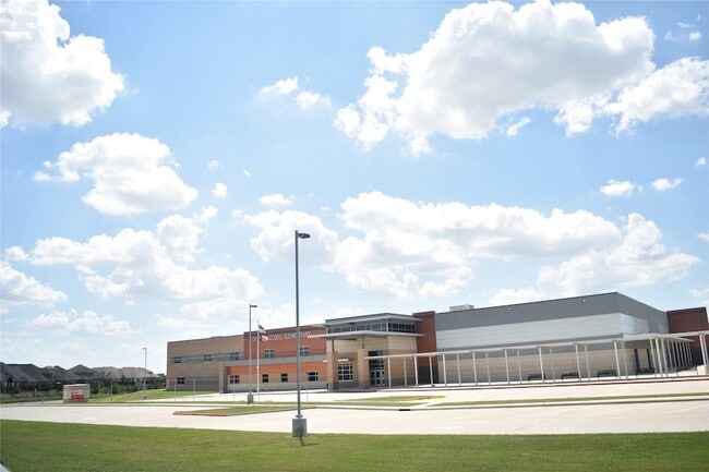 Building Photo - 912 Slate Ln