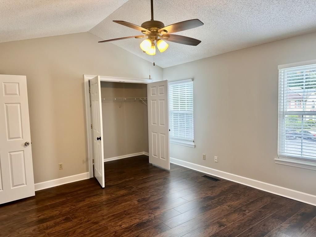 Building Photo - 2290 Fairways Ct