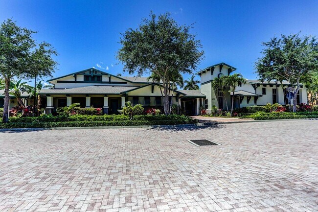 Building Photo - 477 Pacific Grove Dr