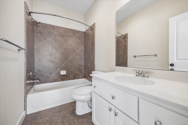 Building Photo - 5811 Maxie St