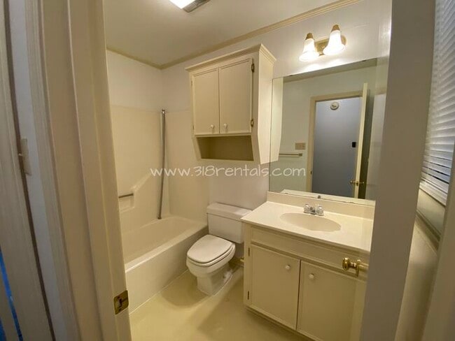Building Photo - Home in Shady Grove available!