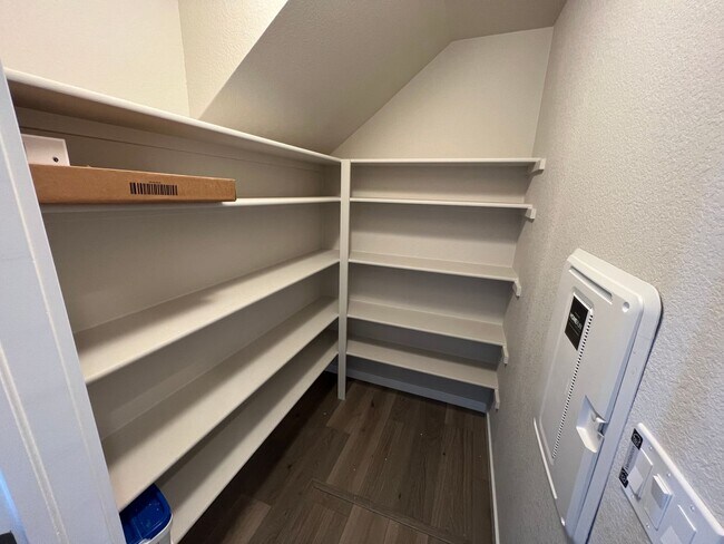 Building Photo - Modern 3 Bed 3 Bath Townhome off of N Carefree and Tutt!!! **Built in 2023**