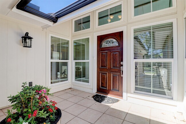 Building Photo - 17010 Cairnladdie St