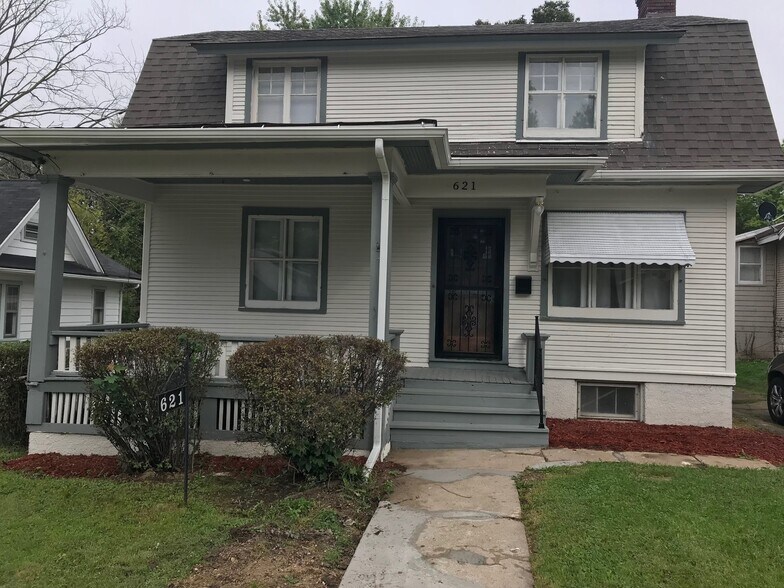Building Photo - 621 N Independence Ave
