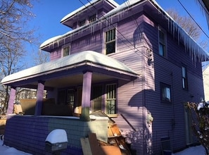 Building Photo - 214 Burnham Dr