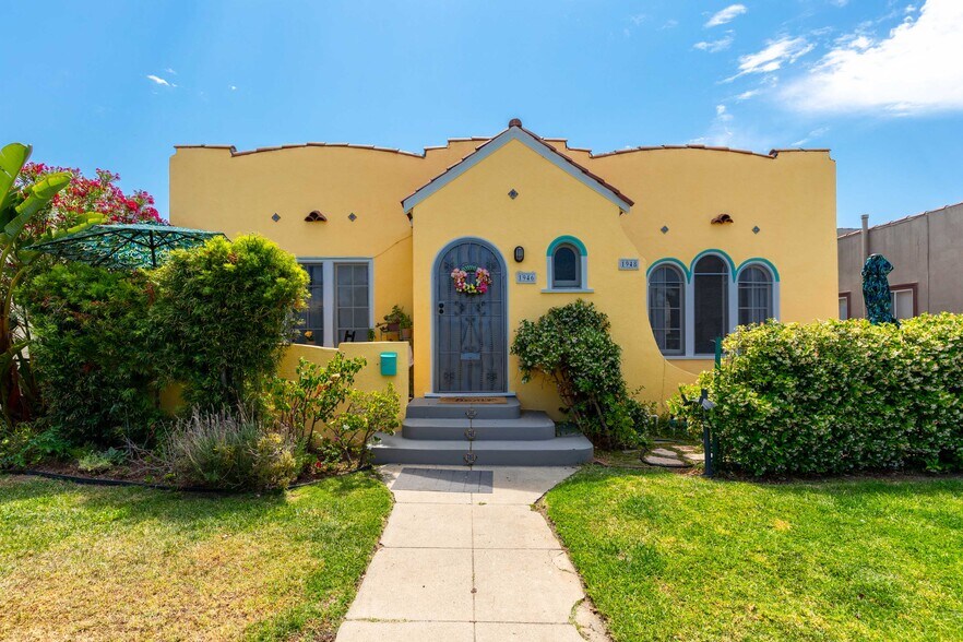 Primary Photo - 1946 S Palm Grove Ave