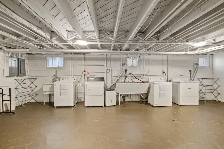 Building Photo - 1402 N Jackson St