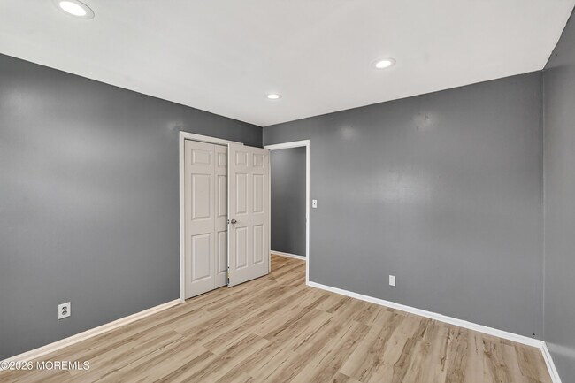 Building Photo - 217 Orange Ave