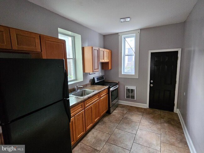 Building Photo - 3416 Ormes St