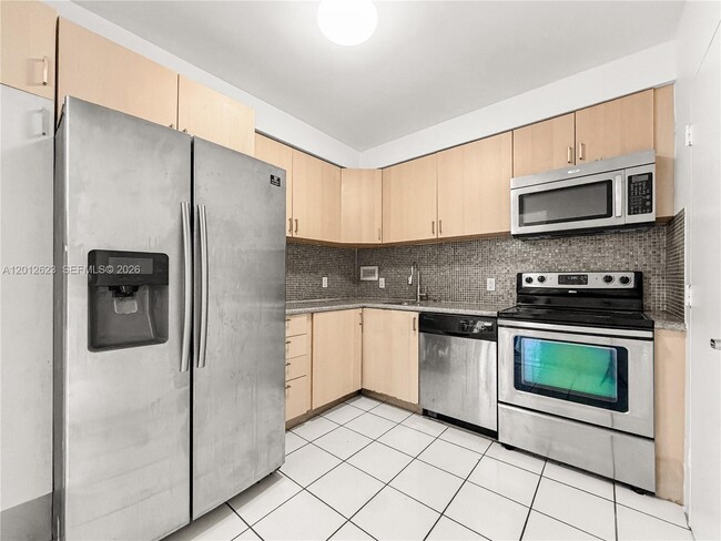 Building Photo - 1455 N Treasure Dr