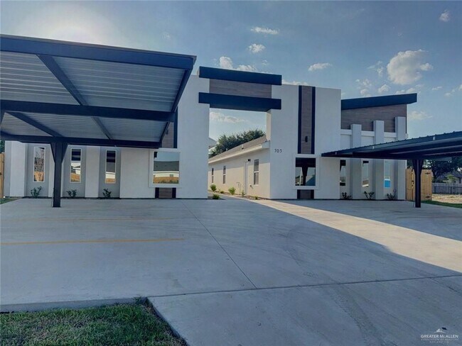 Building Photo - 34 N Emerald Ave