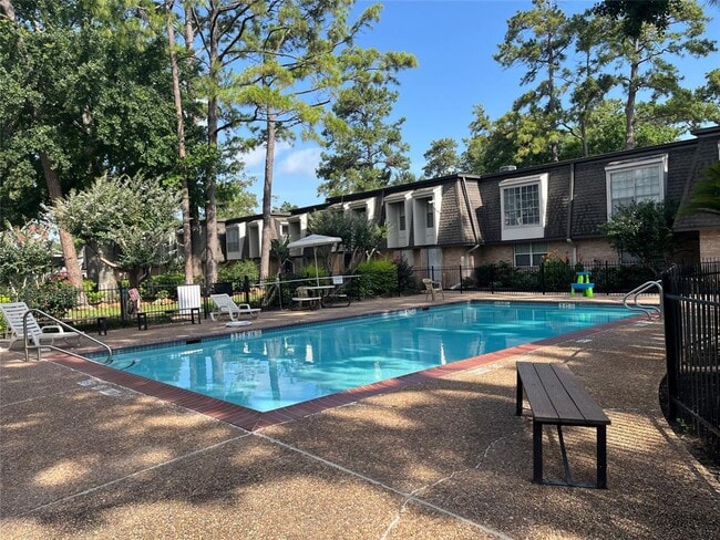 Building Photo - 12633 Memorial Dr