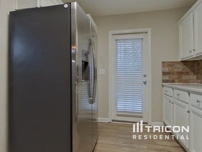 Building Photo - 931 Whistling Duck Ct