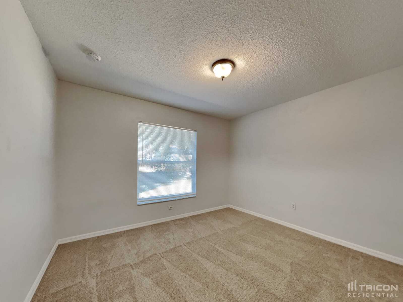 Building Photo - 12285 Villa Rd