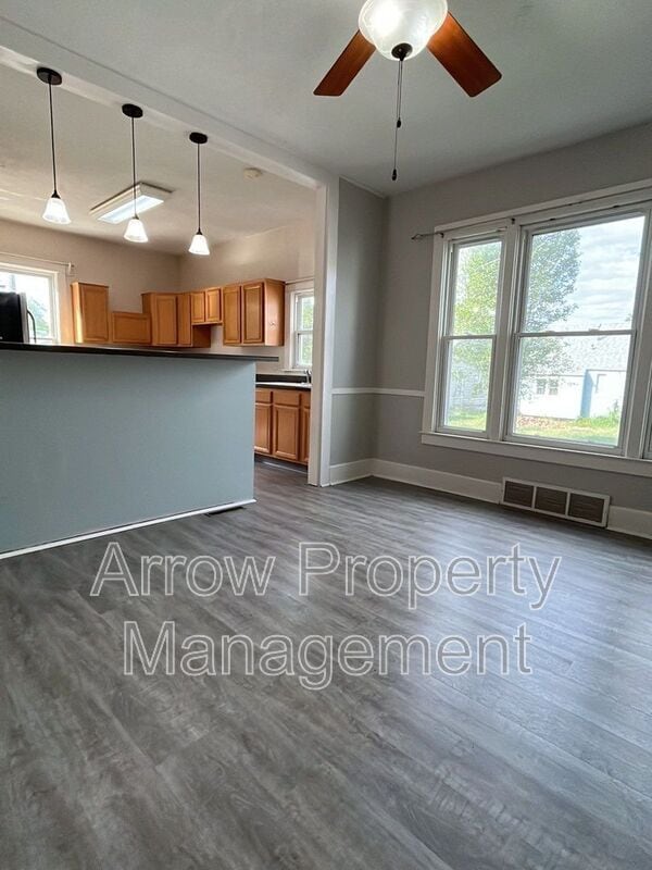 Primary Photo - 4019 Lenox Ave