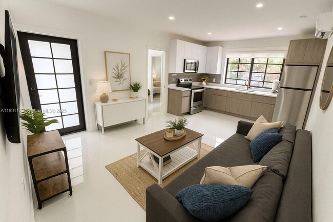 Primary Photo - 733 Michigan Ave