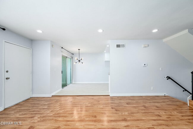 Building Photo - 1372 Ramona Dr