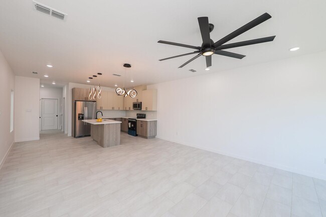 Building Photo - 8218 Casa Verde Rd