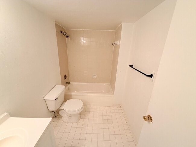 Building Photo - 1850 N Congress Ave